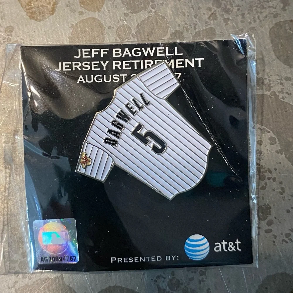 Jeff Bagwell Jersey Retirement Pin Houston Astros #5 Unisex NWT Jersey Pin